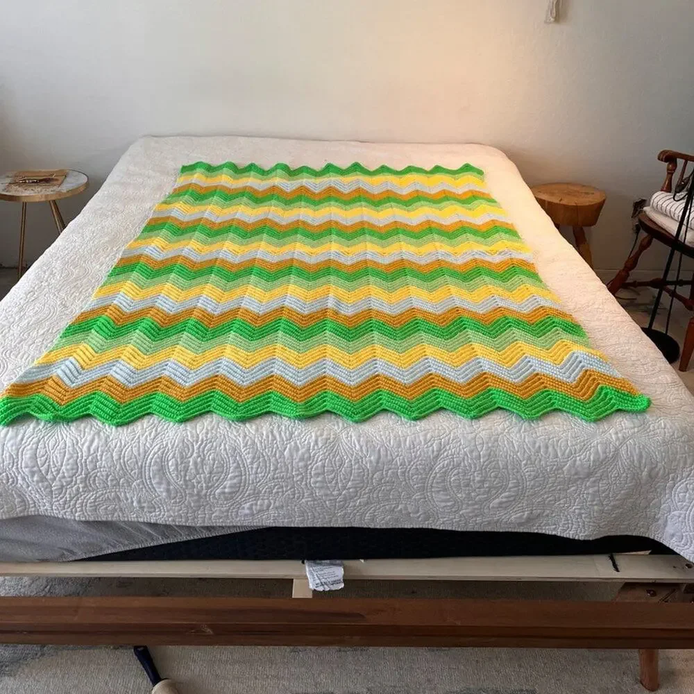 Vintage handmade chevron Knit textured throw blanket